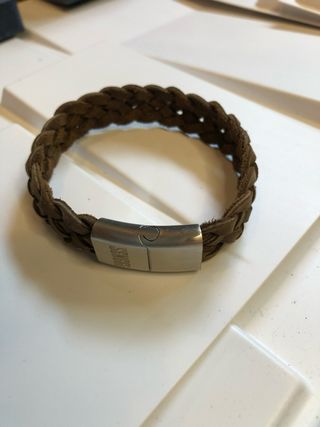 Pulsera Senggi Cuero Trenzado Marrón