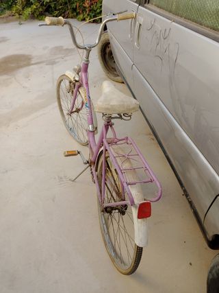 Bicicleta BH clásica paseo morada