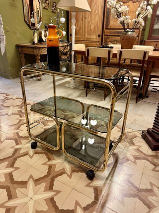 Carrito mesa auxiliar en tubo galbanizado dorado y