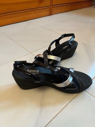 Sandalias 24h Mujer Negro y Plata