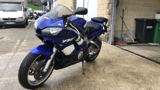 Yamaha R6 Azul