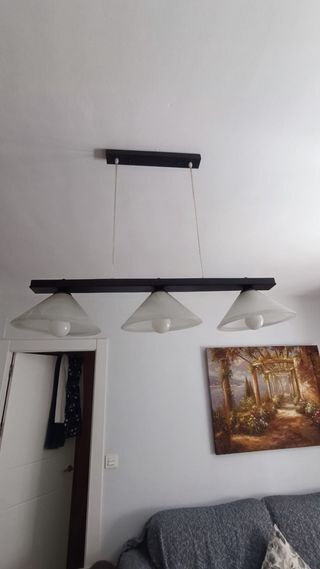 Lámpara colgante negra y blanca