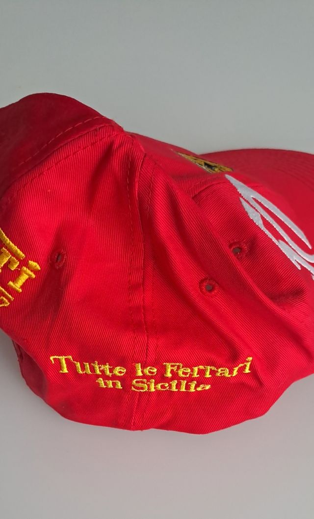 Cappellino Ferrari Rosso