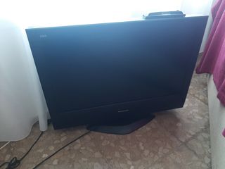 Televisión Panasonic 32 LCD TV