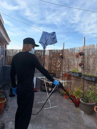 PINTOR BARCELONA,SERVICIOS DE LIMPIEZA-MANITAS-.