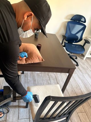 PINTOR BARCELONA,SERVICIOS DE LIMPIEZA-MANITAS-.