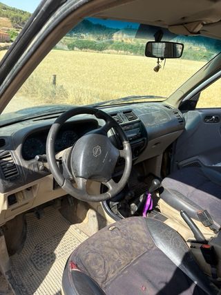 Nissan Terrano II 2001