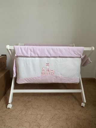 Minicuna con estampado de animales