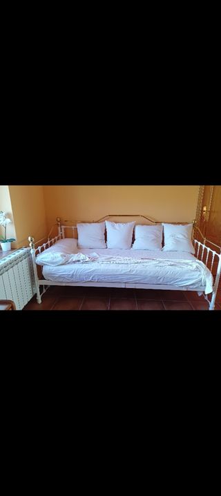 Sofá cama metálico blanco