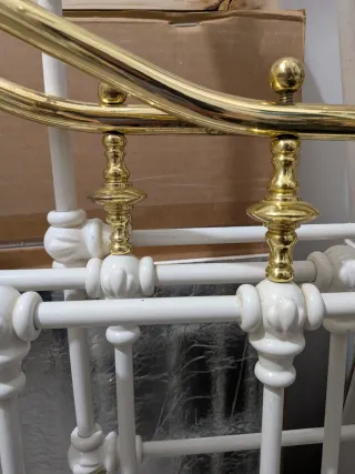 Sofá cama metálico blanco