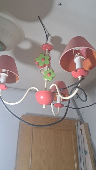 Lámpara infantil con flores