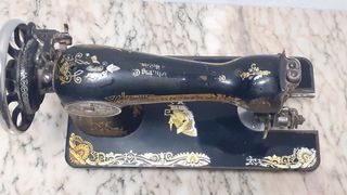 Máquina de coser Singer antigua