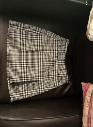 Falda de cuadros blanco y negro