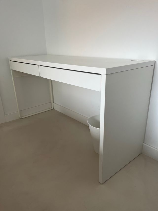 Ikea Micke Ikea Scrivania Con Cassetti Scrivania IKEA MICKE Bianca