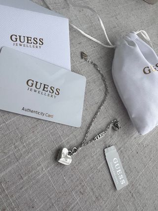 Pulsera Guess Corazón Acero Plateada Nueva 