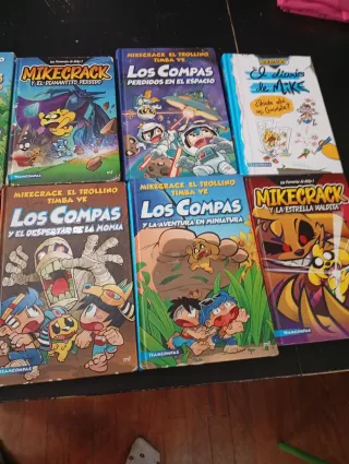 Colección de libros de mikecrack y los compás.