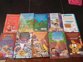 Colección de libros de mikecrack y los compás.