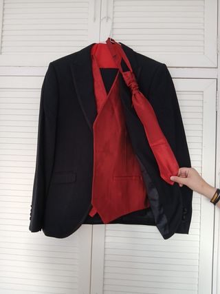 Traje de boda hombre negro y rojo