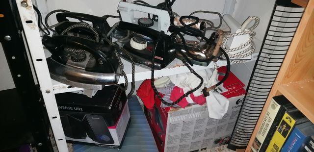 Tengo Bastantes cosas  Antiguas.