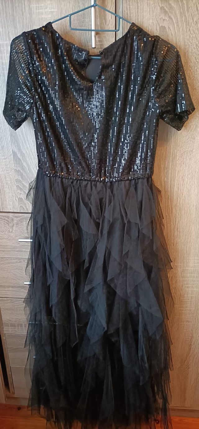 Vestido de fiesta  / eventos. Lentejuelas y tul.
