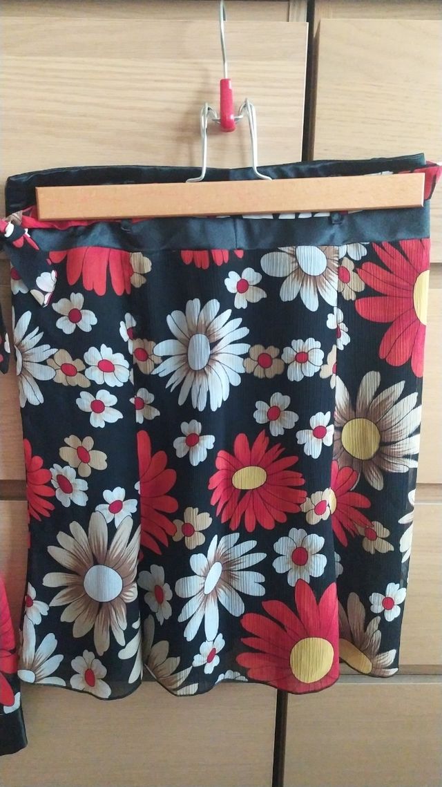 Conjunto Blusa y Falda