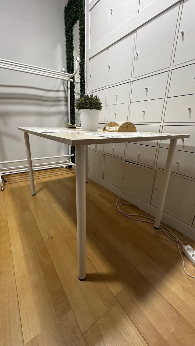 Mesa de comedor madera y metal