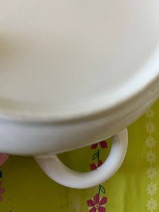 Zuppiera con coperchio in ceramica