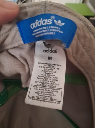 Gorro Adidas Beige y Verde