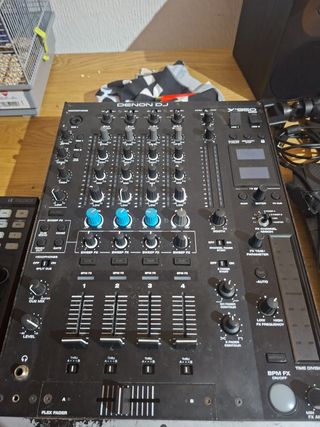 Denon DJ X1850 Prime + Traktor X1 (2)+Funda