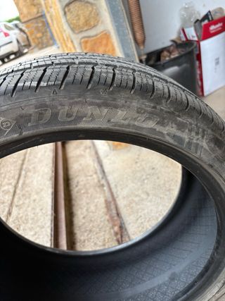 Pareja Neumáticos Seminuevos
225/40R18