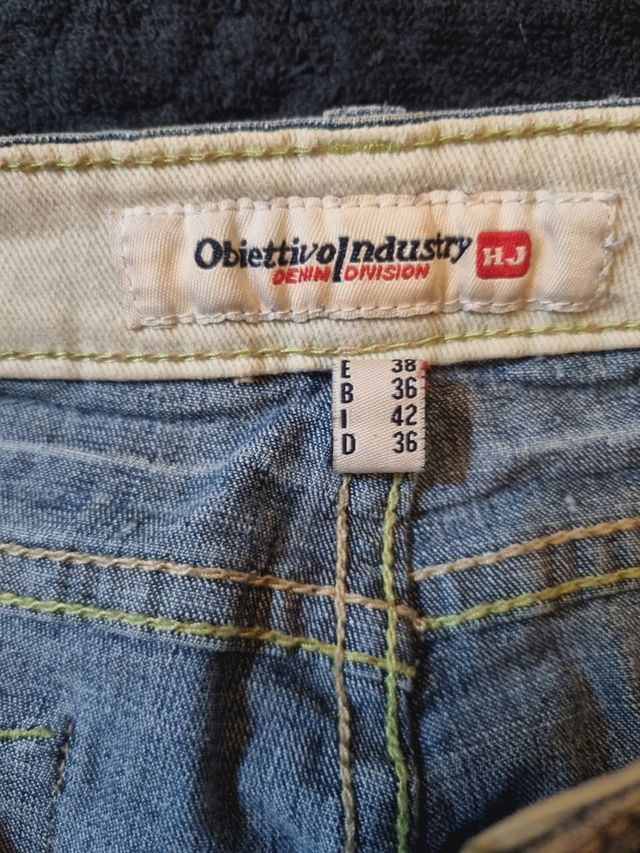 Jeans donna vita alta ricamati. Vintage anni 90