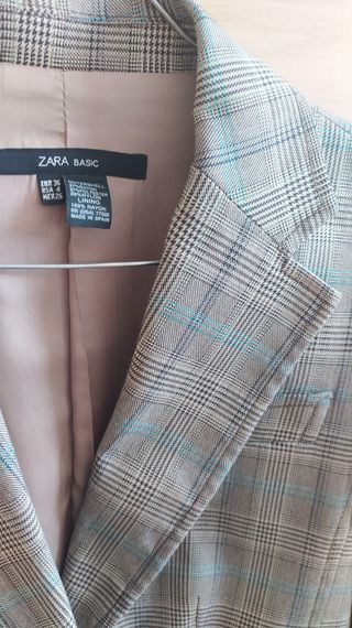 Chaqueta americana Zara cuadros . Talla S/M
