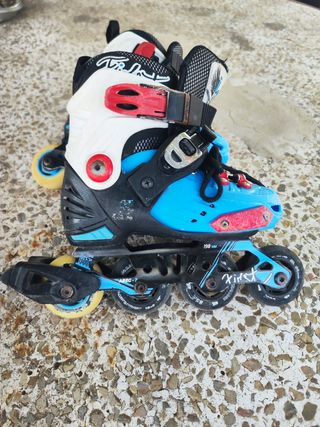 Patines en línea para niño con su casco