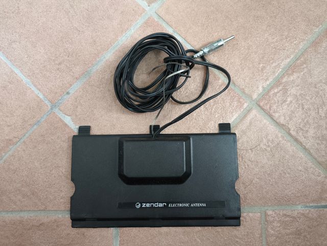 Autoradio Sony con antenna portabollo