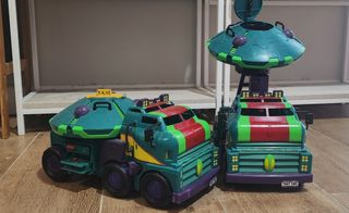 Juguetes varios coches