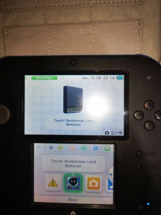 Nintendo 2DS Negra y Azul con Juego