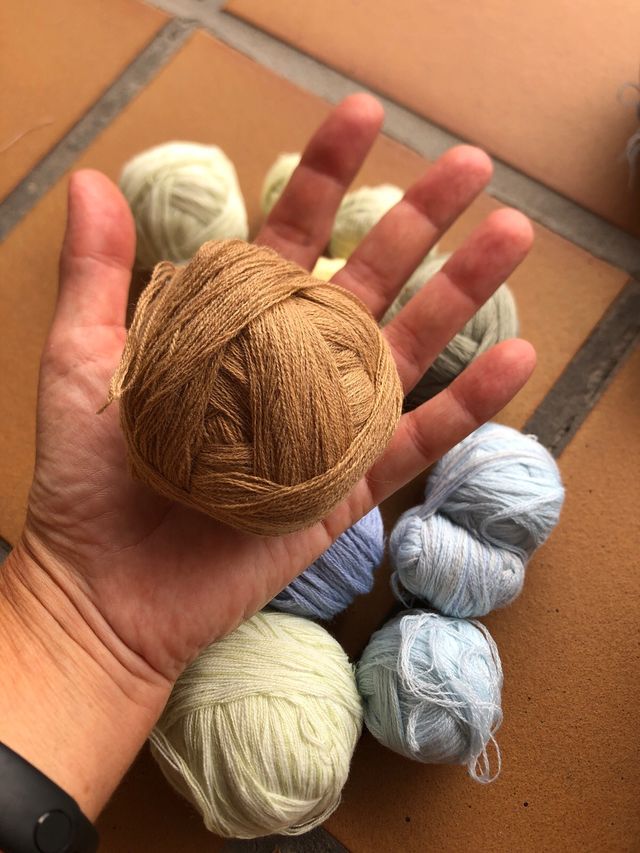 Lote de hilos crochet, punto de varios colores