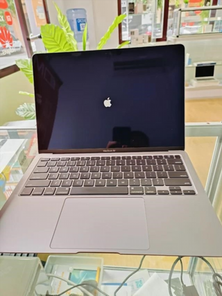 MacBook Air 2020 (16GB RAM, 512GB)