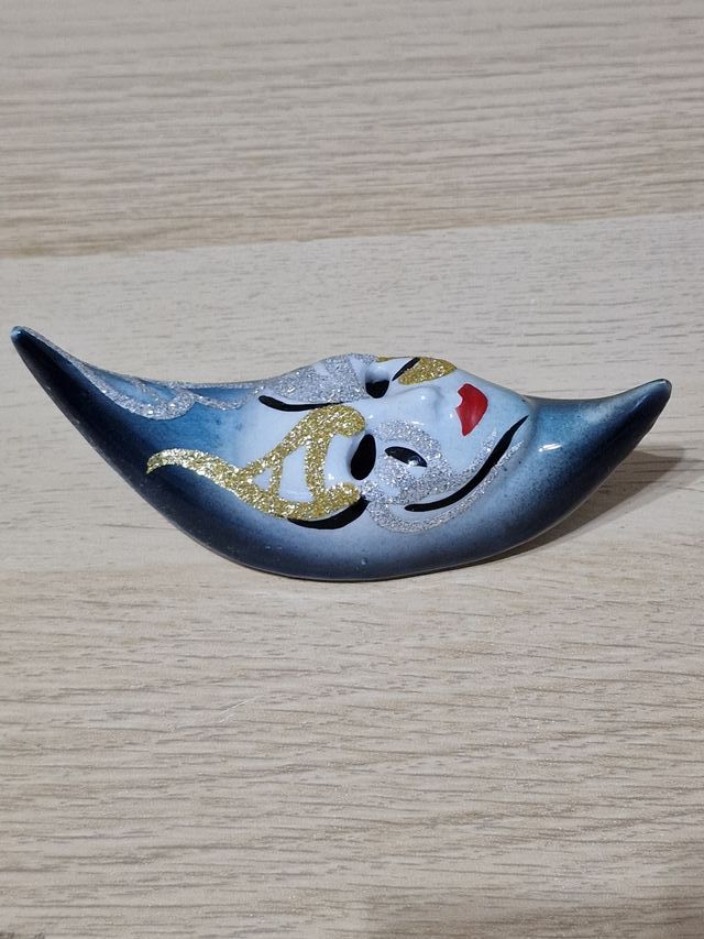 maschera veneziana in porcellana