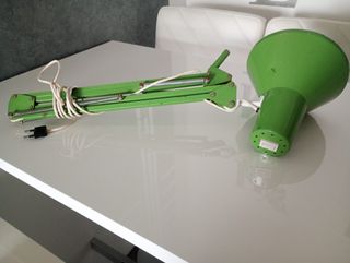 Lampada da tavolo verde metallo