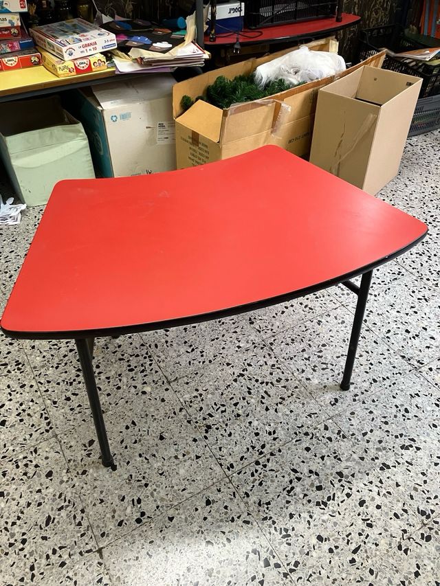 Mesas infantiles guardería