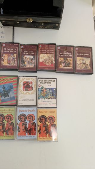 Lote de casetes antiguos variados