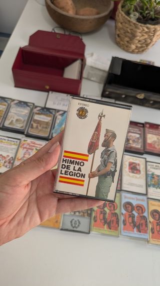 Lote de casetes antiguos variados