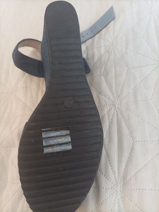 Zapatos de plataforma azul.