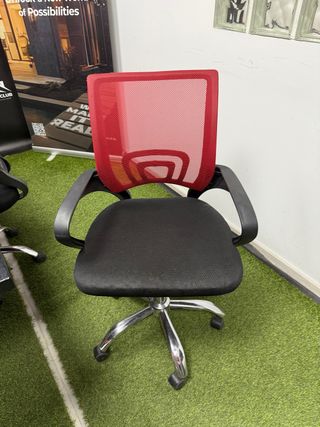 4 Sillas de Oficina Negras y Rojas