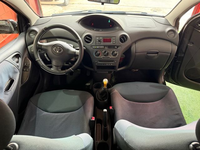 Toyota Yaris 12 meses garantia 3275€!!!