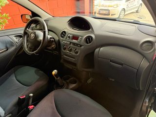 Toyota Yaris 12 meses garantia 3275€!!!