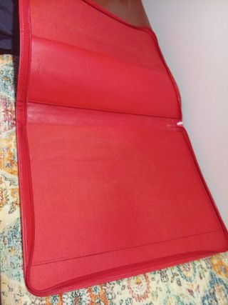 Portadocumentos y accesorio Agatha Ruiz de la Prad