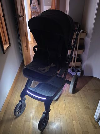 Carrito de bebé Maxicosi Fame gris oscuro