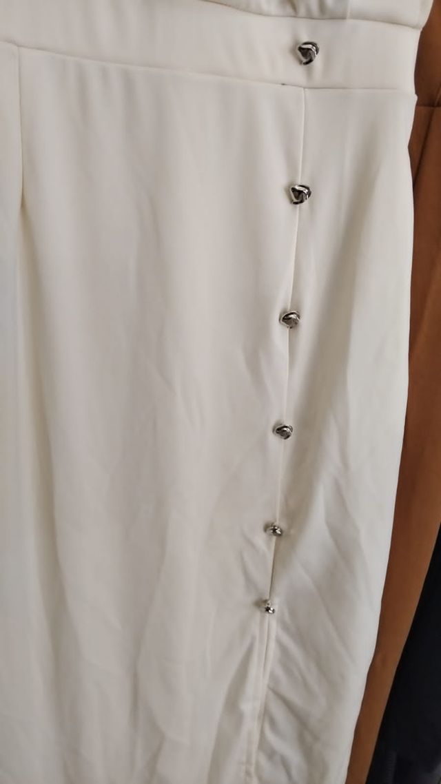 Vestido Beige Botones Dividido Cuello